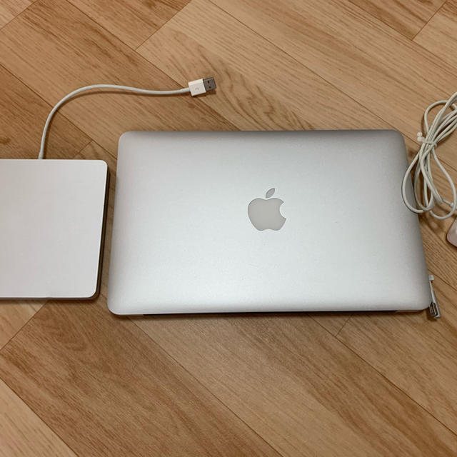 macbook air2011 11inch 極美品　訳有り