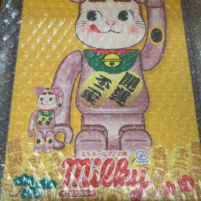 MEDICOM TOY(メディコムトイ)のBE@RBRICK 招き猫 ペコちゃん 桃金メッキ 100％ ＆ 400％ エンタメ/ホビーのフィギュア(その他)の商品写真