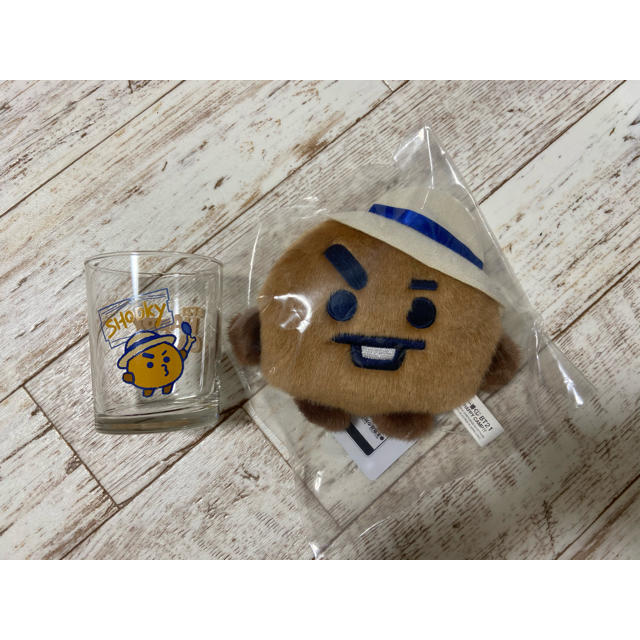 防弾少年団(BTS)(ボウダンショウネンダン)のBT21 一番くじ　SHOOKY ぬいぐるみ&グラス エンタメ/ホビーのタレントグッズ(男性タレント)の商品写真