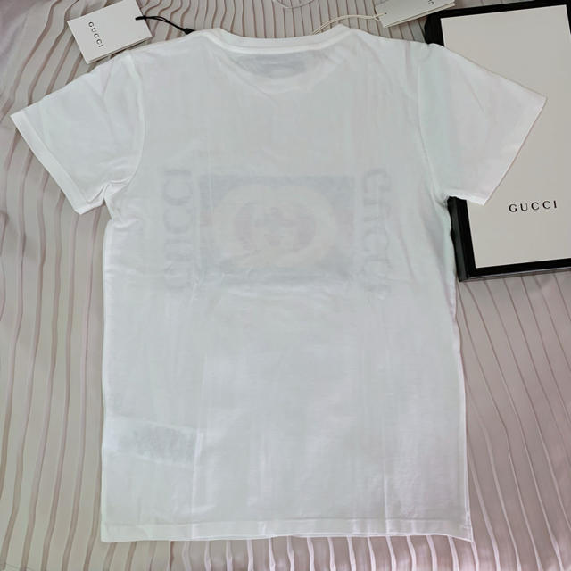 Gucci(グッチ)のGUCCI グッチ ロゴＴシャツ 新品未使用タグ付き  正規品 レディースのトップス(Tシャツ(半袖/袖なし))の商品写真