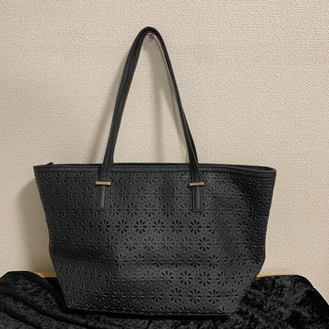 kate spade new york(ケイトスペードニューヨーク)のKATESPADE ケイトスペード 美品 トートバッグ ブラック レザー レディースのバッグ(トートバッグ)の商品写真