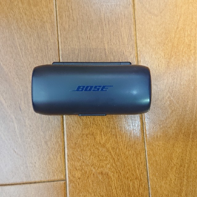 BOSE(ボーズ)のBOSE ワイヤレスイヤホン ケース スマホ/家電/カメラのオーディオ機器(ヘッドフォン/イヤフォン)の商品写真