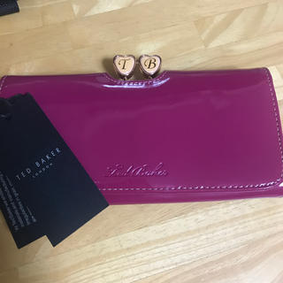 Ted Baker エナメル長財布☆黒