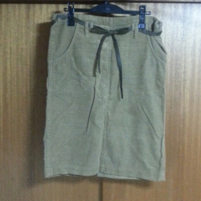 TSUMORI CHISATO(ツモリチサト)のﾂﾓﾘﾁｻﾄｺｰﾃﾞｭﾛｲｽｶｰﾄ レディースのスカート(ひざ丈スカート)の商品写真