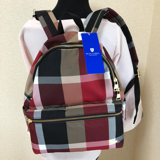 BURBERRY BLUE LABEL(バーバリーブルーレーベル)のBluelabel crestbridge レッド まさ様専用 レディースのバッグ(リュック/バックパック)の商品写真