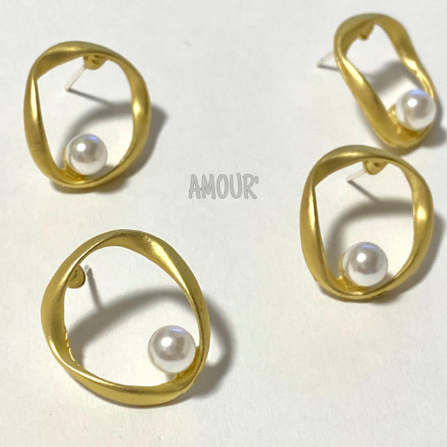 SLOBE IENA(スローブイエナ)のmatte gold pearl pierce レディースのアクセサリー(ピアス)の商品写真