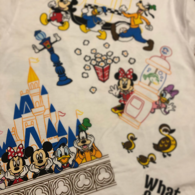 Disney(ディズニー)のディズニー　Tシャツ　Sサイズ　ベスティーズ レディースのトップス(Tシャツ(半袖/袖なし))の商品写真