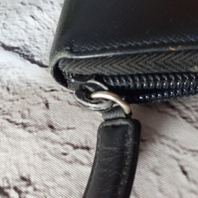 PRADA(プラダ)のPRADA プラダ 長財布　ブラック　アンティーク レディースのファッション小物(財布)の商品写真