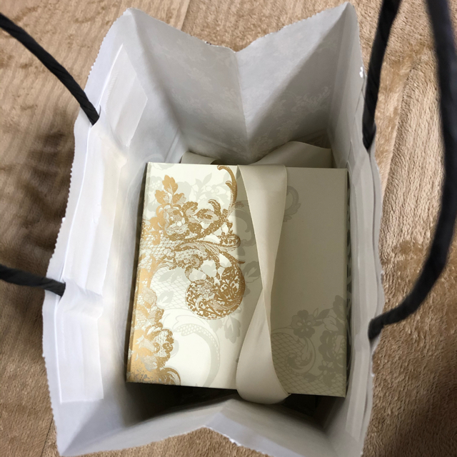 SABON(サボン)のSABON ラッピング箱 インテリア/住まい/日用品のオフィス用品(ラッピング/包装)の商品写真