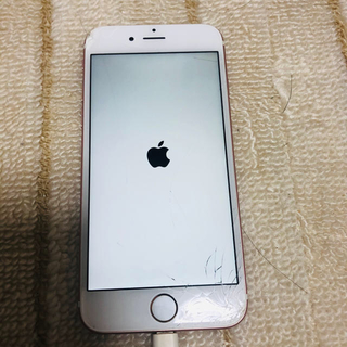 アイフォーン(iPhone)のiPhone 6s Rose Gold 64 GB au 【訳あり】(スマートフォン本体)