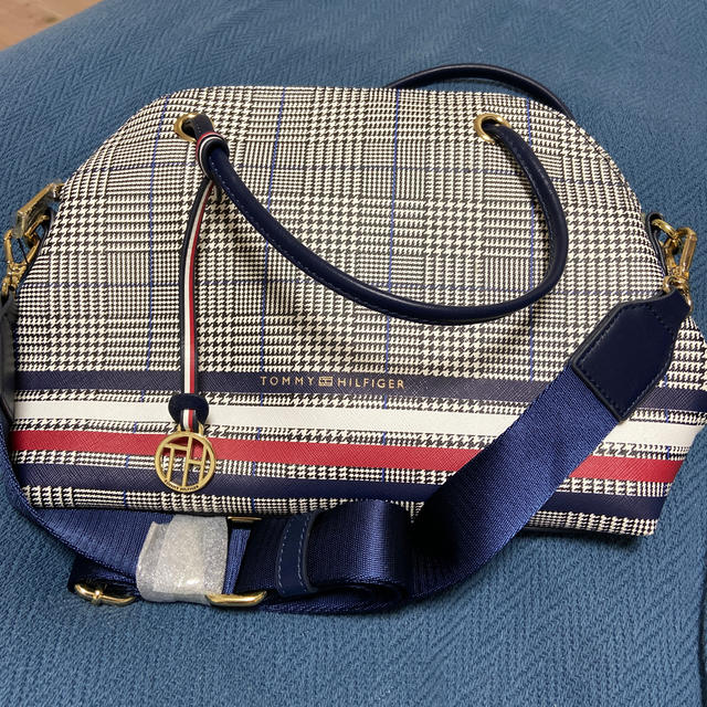 TOMMY HILFIGER(トミーヒルフィガー)のTOMMY HILFIGERショルダーバッグ レディースのバッグ(ショルダーバッグ)の商品写真