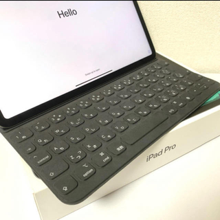 アイパッド(iPad)のSmart Keyboard Folio 11インチ　2018年用(iPadケース)