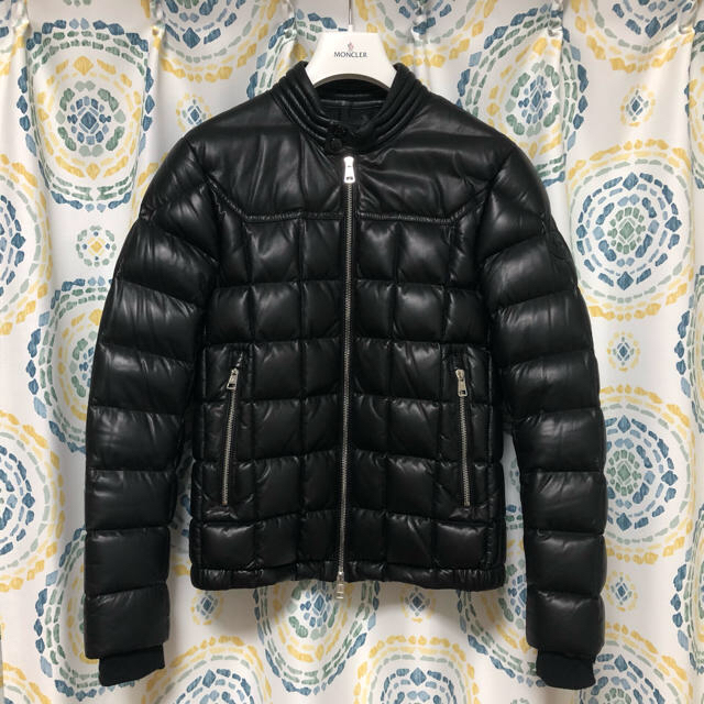 Moncler 定価55万 モンクレール Moncler Charente 国内正規品 の通販 By タイ人 モンクレールならラクマ