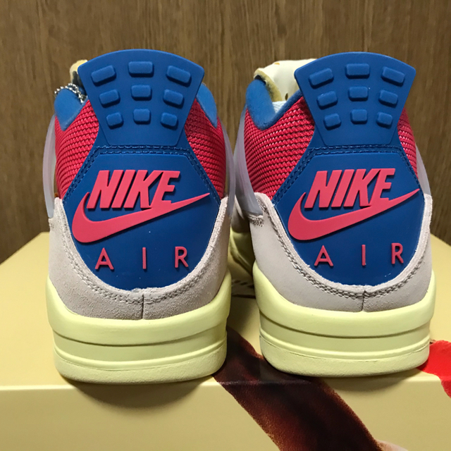 NIKE(ナイキ)のunion airjordan4 guava ユニオン　エアジョーダン  4  メンズの靴/シューズ(スニーカー)の商品写真