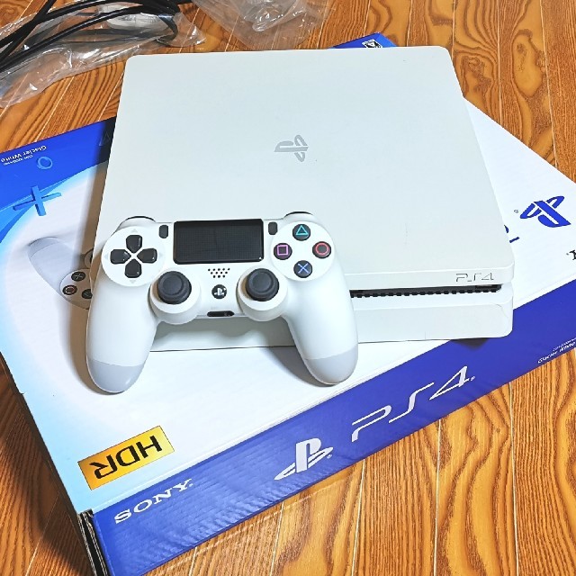 PlayStation®4 本体 ホワイト 現行型 CUH-2200A B02