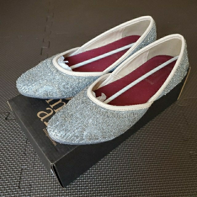 ワンチャン様専用  somari  ビーズフラットパンプス レディースの靴/シューズ(ハイヒール/パンプス)の商品写真