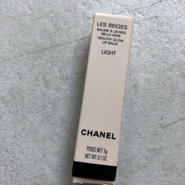 CHANEL(シャネル)のシャネル レ ベージュ ボーム ア レーヴル #ライト　新品た コスメ/美容のスキンケア/基礎化粧品(リップケア/リップクリーム)の商品写真