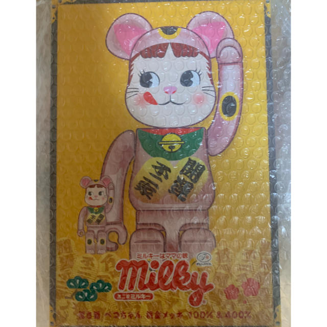 MEDICOM TOY(メディコムトイ)のBE@RBRICK 招き猫 ペコちゃん 桃金メッキ 100％ ＆ 400％  エンタメ/ホビーのフィギュア(その他)の商品写真