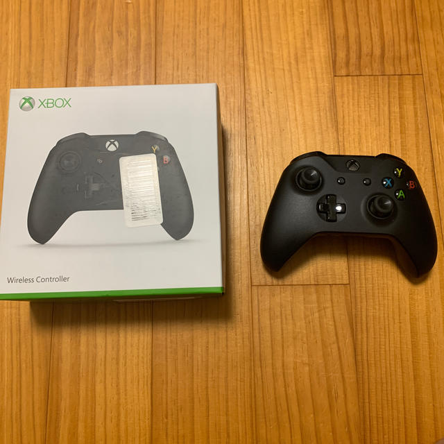 Xbox(エックスボックス)のXBOXワイヤレスコントローラー エンタメ/ホビーのゲームソフト/ゲーム機本体(その他)の商品写真