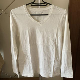 ムジルシリョウヒン(MUJI (無印良品))の【無印良品】綿100% Mサイズ　白　長袖VネックTシャツ(Tシャツ(長袖/七分))