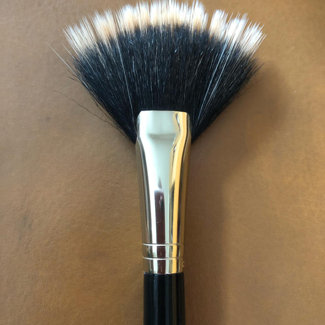 laura mercier(ローラメルシエ)のミキティさま専用 コスメ/美容のメイク道具/ケアグッズ(チーク/フェイスブラシ)の商品写真