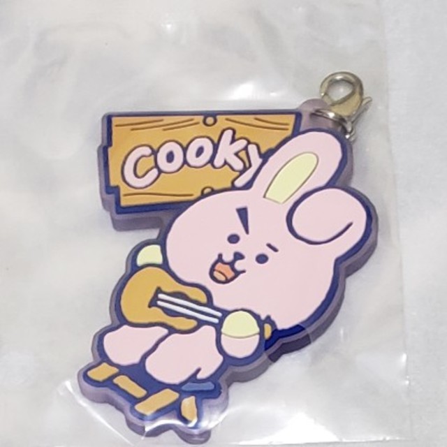 防弾少年団(BTS)(ボウダンショウネンダン)の一番くじラバーチャームCOOKY エンタメ/ホビーのおもちゃ/ぬいぐるみ(キャラクターグッズ)の商品写真