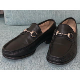 グッチ(Gucci)のGUCCI 銀シルバービットローファー黒革40ハーフEビブラムソール張済 (ドレス/ビジネス)