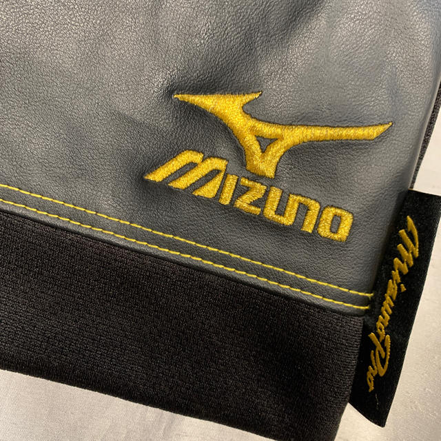 MIZUNO(ミズノ)のミズノ　プロ　グローブ　巾着袋　野球　中古 スポーツ/アウトドアの野球(その他)の商品写真