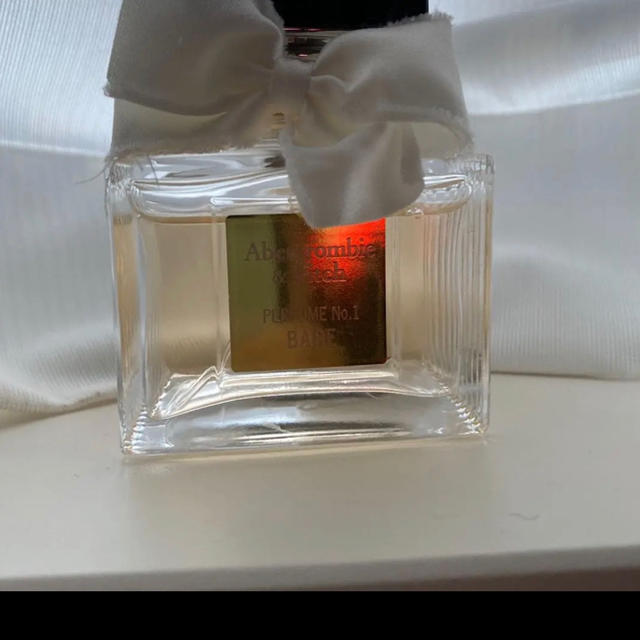 Abercrombie&Fitch(アバクロンビーアンドフィッチ)のアバクロ　香水 コスメ/美容の香水(香水(女性用))の商品写真