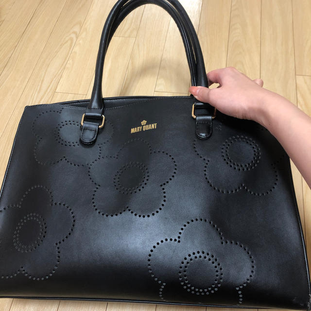 MARY QUANT(マリークワント)の◎値下げ済◎ マリクワ A4サイズ　通勤鞄　トートバッグ　黒×ゴールド レディースのバッグ(トートバッグ)の商品写真