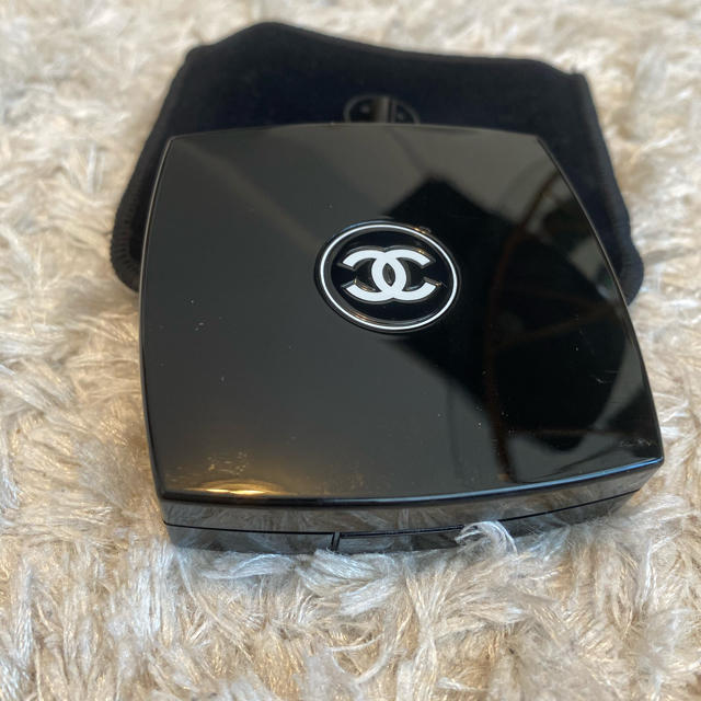 CHANEL(シャネル)のCHANEL カメリア　ドー　リップパレット コスメ/美容のベースメイク/化粧品(リップグロス)の商品写真