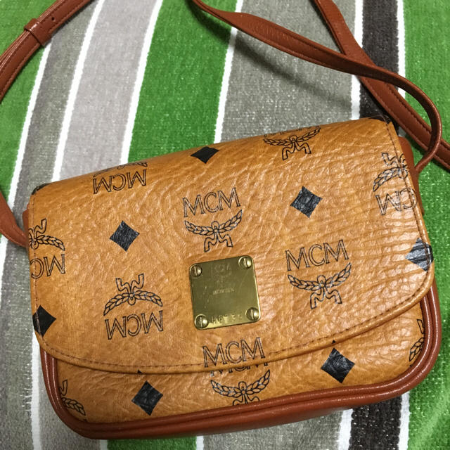 MCM(エムシーエム)のMCMショルダーバック レディースのバッグ(ショルダーバッグ)の商品写真