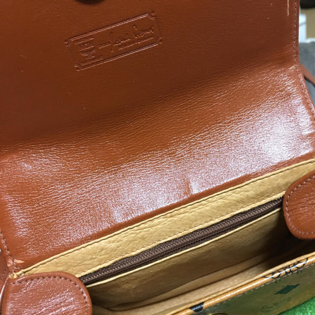 MCM(エムシーエム)のMCMショルダーバック レディースのバッグ(ショルダーバッグ)の商品写真