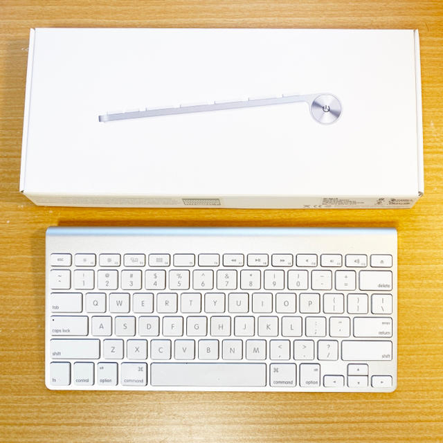 Wireless Keyboard US Track Pad 2点セット