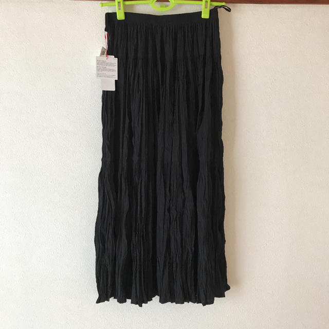 UNIQLO(ユニクロ)の【新品】ユニクロ イネス ツイストプリーツロングスカート レディースのスカート(ロングスカート)の商品写真
