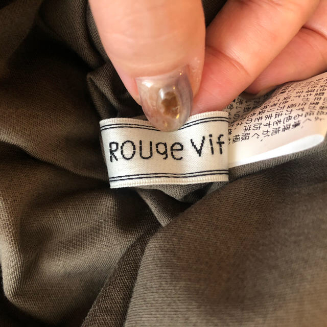 Rouge vif(ルージュヴィフ)の【Rouge Vif】カーキオフショルマキシワンピース レディースのワンピース(ロングワンピース/マキシワンピース)の商品写真