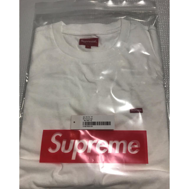 Supreme(シュプリーム)のsmall box logo tee Tシャツ　Lサイズ　新品未使用 メンズのトップス(Tシャツ/カットソー(半袖/袖なし))の商品写真