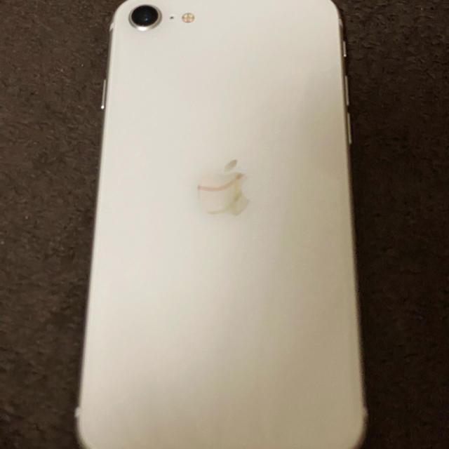 iPhone 64GB SIMフリーの通販 by LIME413's shop｜アイフォーンならラクマ - iPhone SE 第2世代 超特価特価