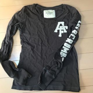 アバクロンビーアンドフィッチ(Abercrombie&Fitch)のアバクロ　長Tシャツ　ダークグレーMサイズ(Tシャツ/カットソー(半袖/袖なし))