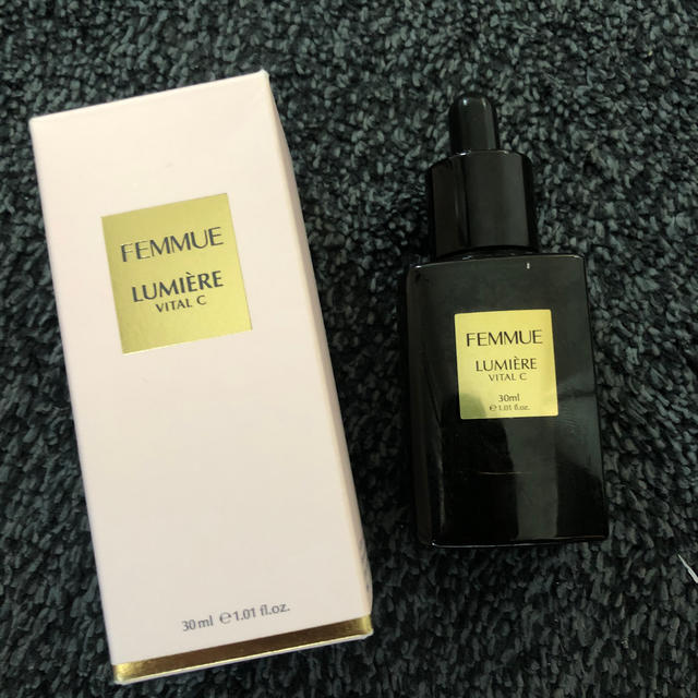 Cosme Kitchen(コスメキッチン)のfemmue ルミエール　ヴァイタルC コスメ/美容のスキンケア/基礎化粧品(美容液)の商品写真