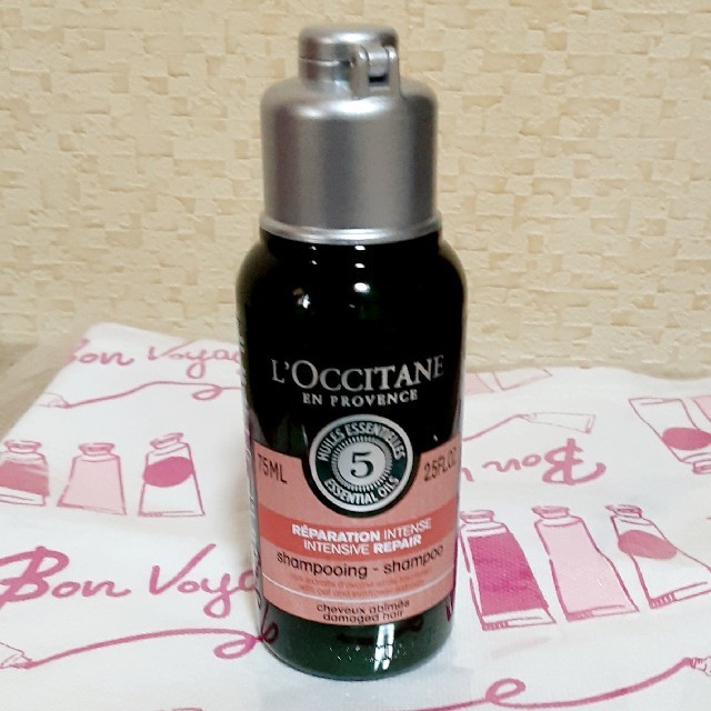 L'OCCITANE(ロクシタン)のロクシタン・ファイブハーブスRジャンプー 75ml コスメ/美容のヘアケア/スタイリング(シャンプー/コンディショナーセット)の商品写真