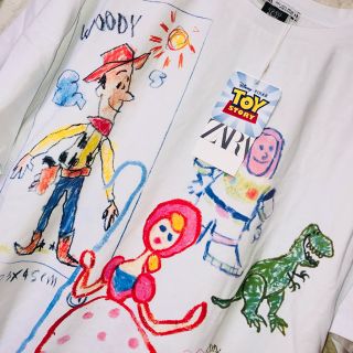 ZARA - 新品 ZARA トイストーリーTシャツ Lサイズの通販 by LC's shop