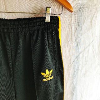 アディダス(adidas)のレア adidas トラックパンツ ビンテージ　ブラック×イエロー(その他)