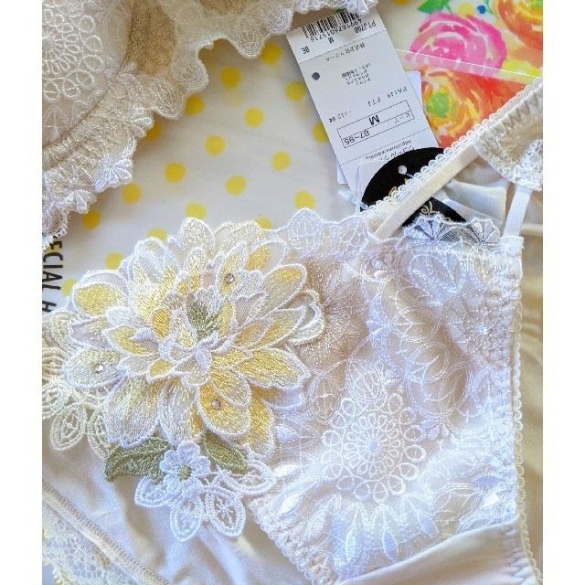 saluteサルート♥店舗限定08G中国音楽F70♥ノーマルショーツ♥M♥BE