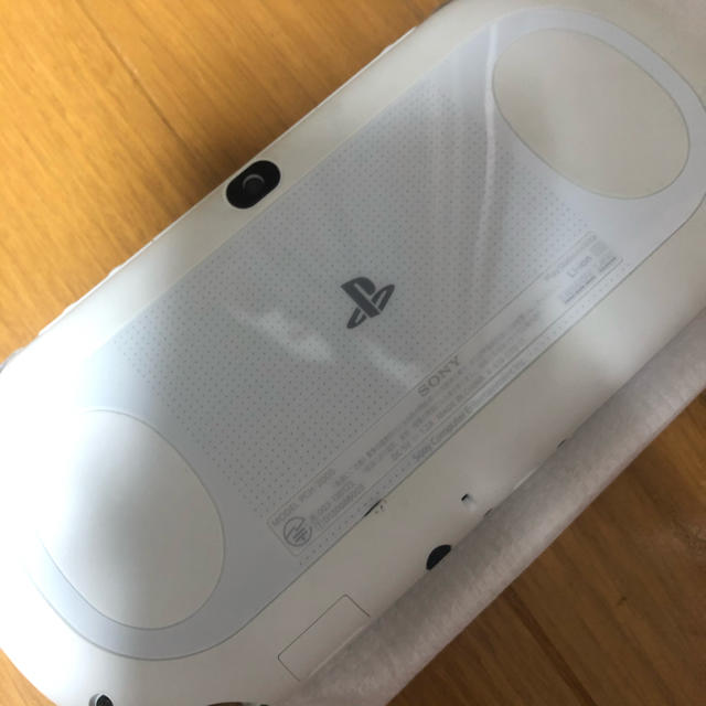 SONY PlayStationVITA 本体  PCH-2000 ZA12 2