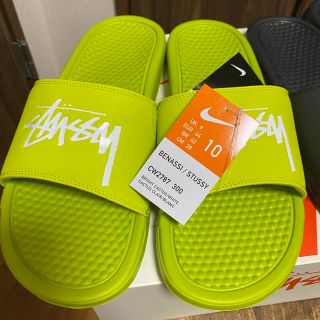 ナイキ(NIKE)のNIKE ナイキ ベナッシ STUSSY ライムイエロー(サンダル)