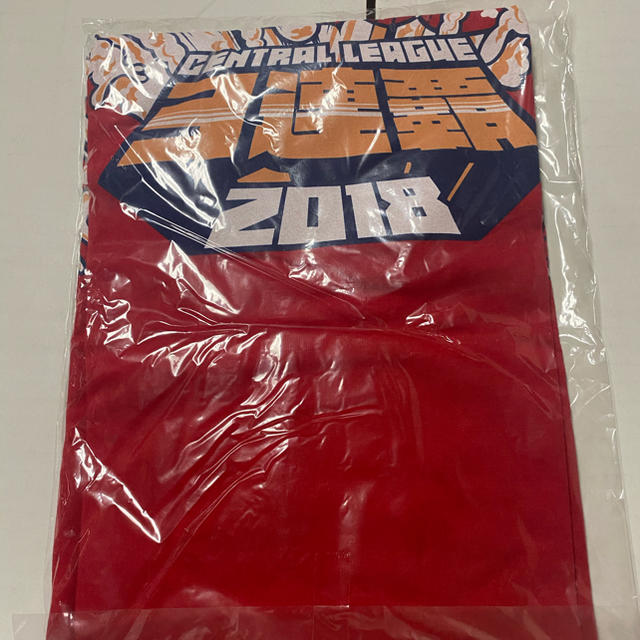 広島東洋カープ(ヒロシマトウヨウカープ)の広島東洋カープ　ビールかけTシャツ　2018 スポーツ/アウトドアの野球(記念品/関連グッズ)の商品写真