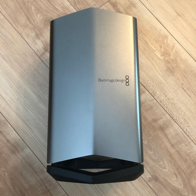 いいスタイル 値下げ Blackmagic eGPU Pro580 Radeon AMD PC周辺機器 いいスタイル 値下げ Blackmagic eGPU Pro580 Radeon AMD PC周辺機器