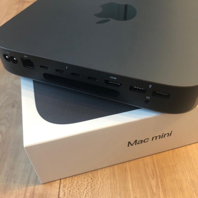 Apple(アップル)のApple Mac mini 2018 6core アップル　保証あり スマホ/家電/カメラのPC/タブレット(デスクトップ型PC)の商品写真