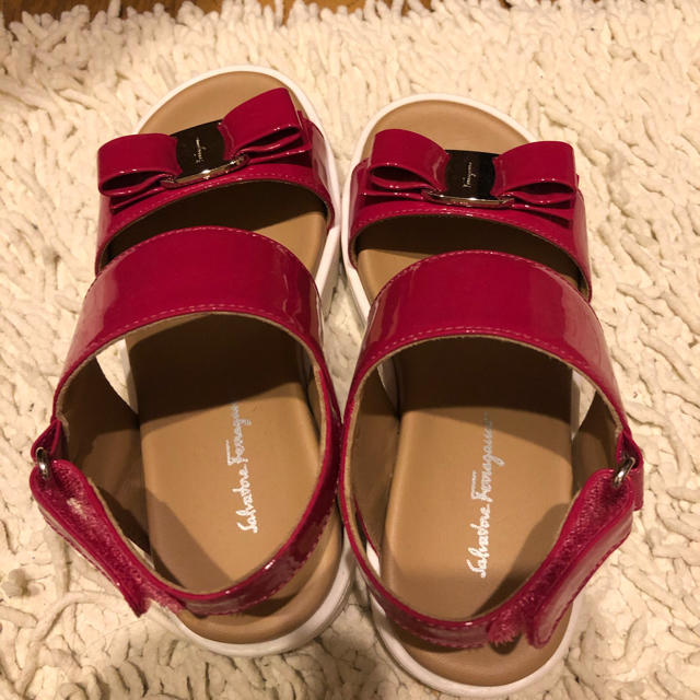 Ferragamo(フェラガモ)のフェラガモ　サンダル キッズ/ベビー/マタニティのキッズ靴/シューズ(15cm~)(サンダル)の商品写真